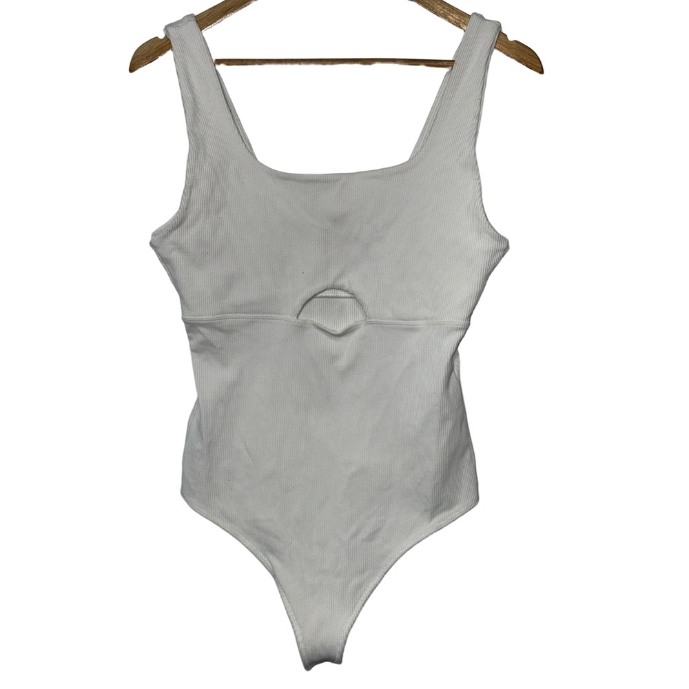 Abercrombie & Fitch Soft AF White Ribbed Knit Cutout Sleeveless Bodysuit Size M